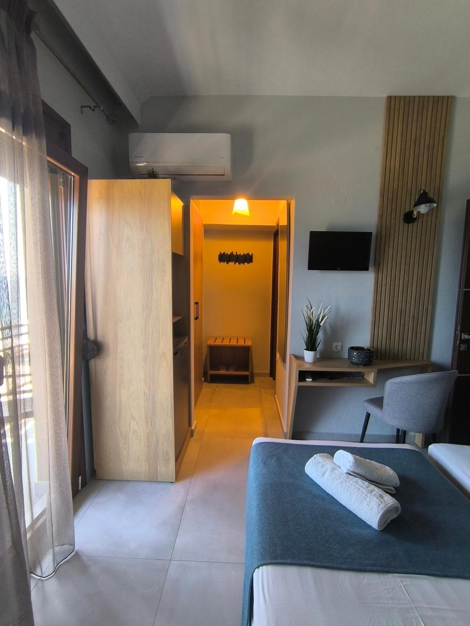 Maria Rooms To Let Уранополис Экстерьер фото